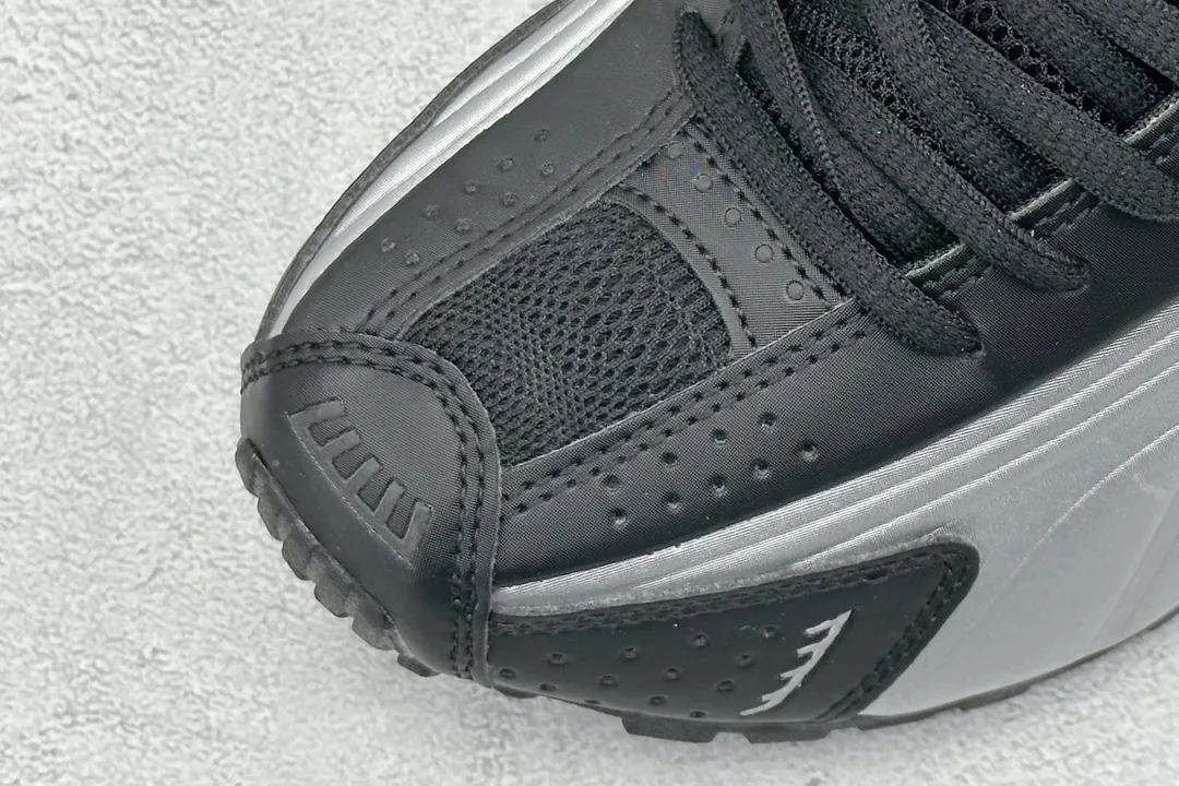 Nike Shox R4 Blue Runners — QC