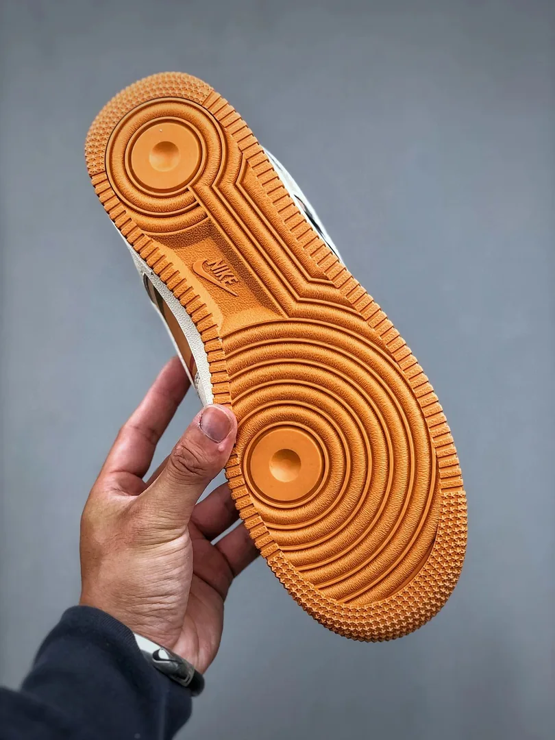 Nike Air Force 1 '07 Low Collaboration — photo 10