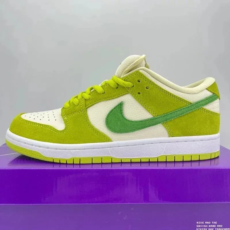 Nike Dunk Shoes — Photo 5