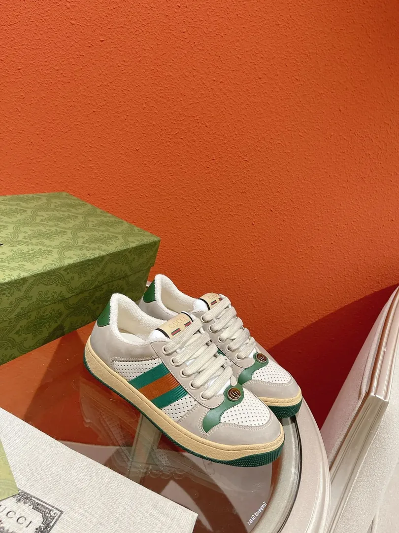 Gucci Screener Beige Low-Top Sneakers — Photo 15
