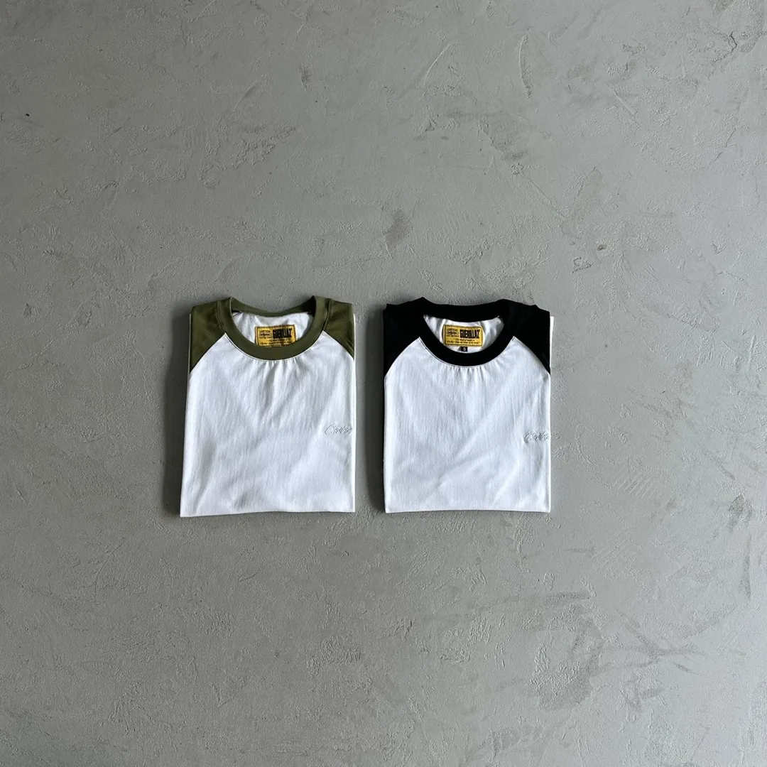 Star Contrast Sleeve Long-Sleeve Tee