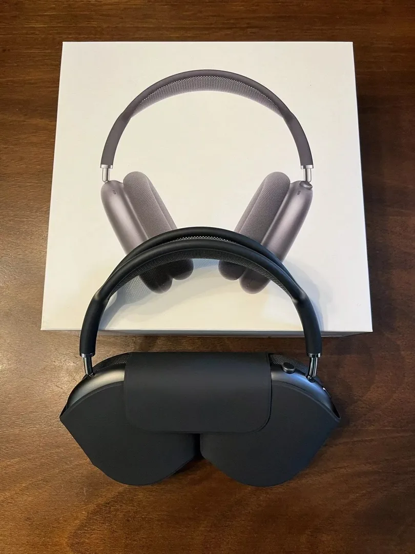 Apple AirPods Max Headphones