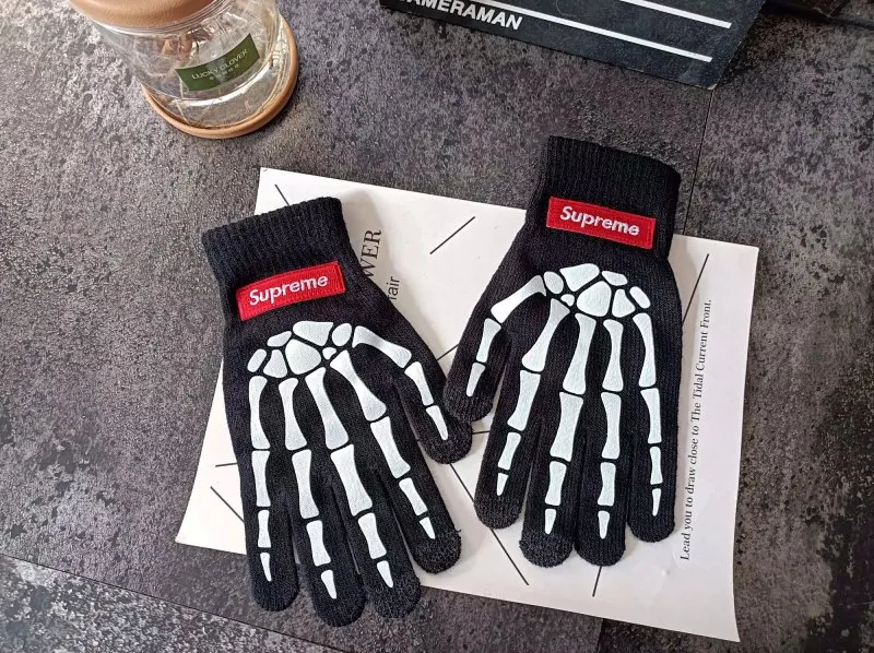 Supreme Skeleton Hand Knit Gloves