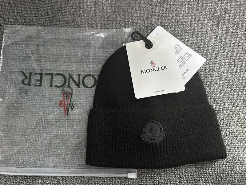 Moncler Logo Patch Charcoal Knit Beanie