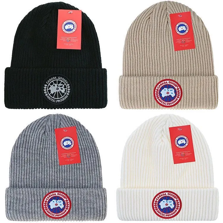 Canada Goose Arctic Disc Ribbed Beanie