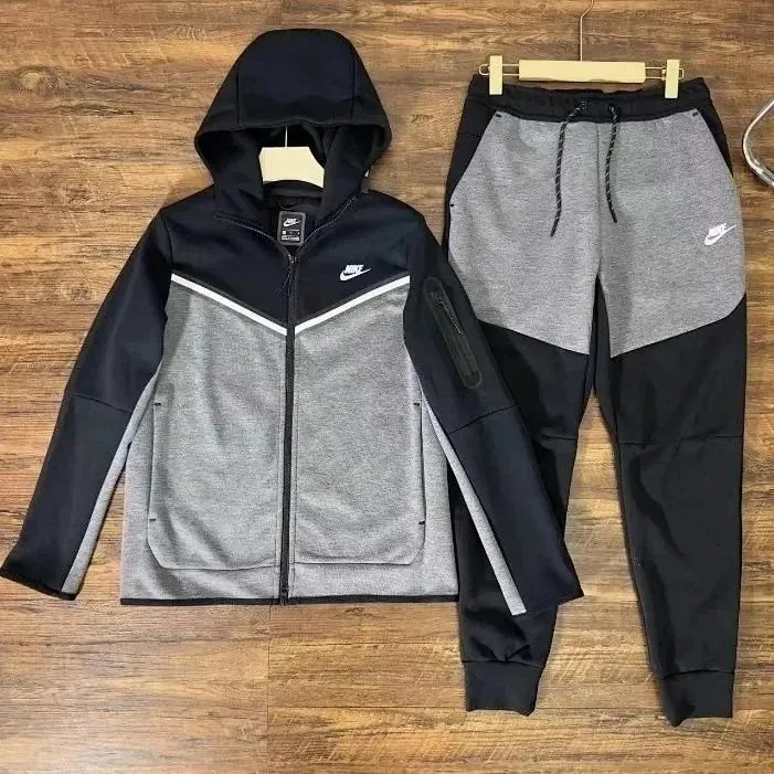 Nike Tech Fleece Full Zip Hoodie and Pants Set