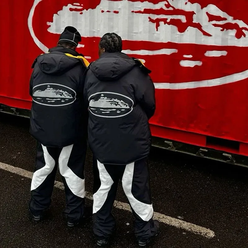 Corteiz Alcatraz Logo Puffer Jacket