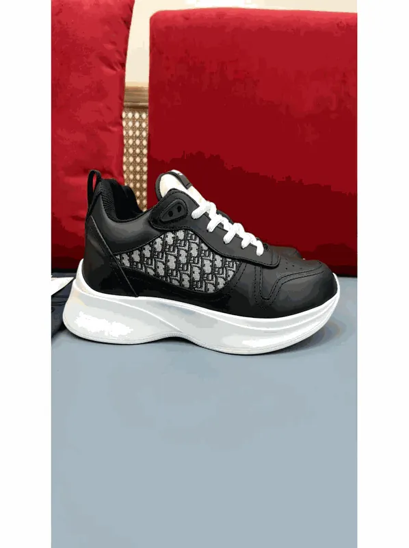 Off-White Sneakers
