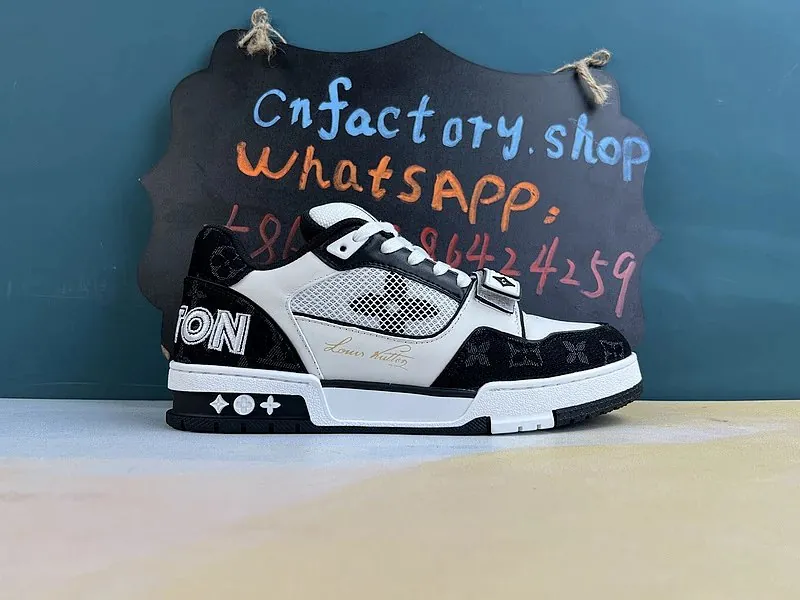 Louis Vuitton LV Trainer Sneakers
