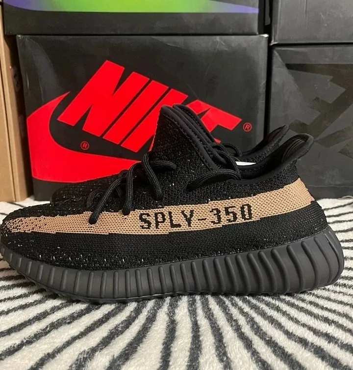 Adidas Yeezy 350 Sneakers